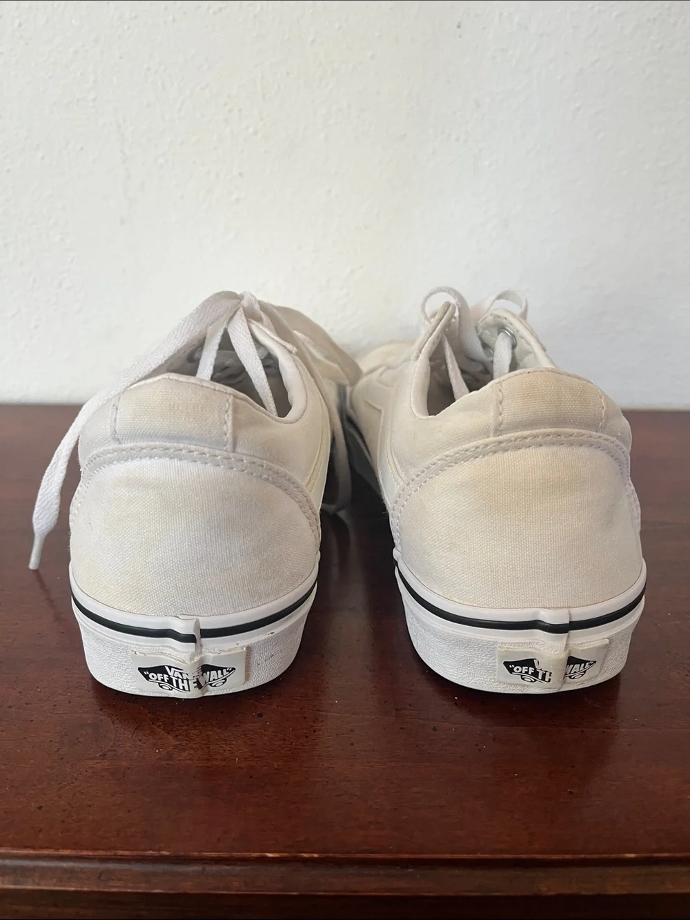 Vans White Old Skool Low Lace-up Sneakers Size 8